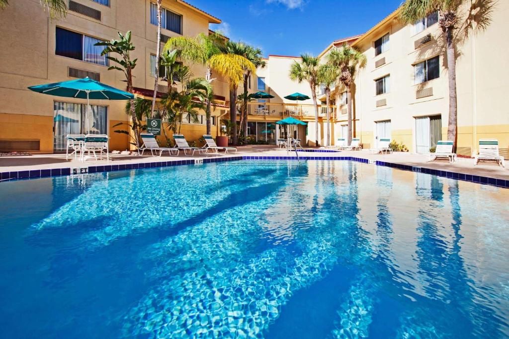 La Quinta by Wyndham St. Pete-Clearwater Airport Main image 1